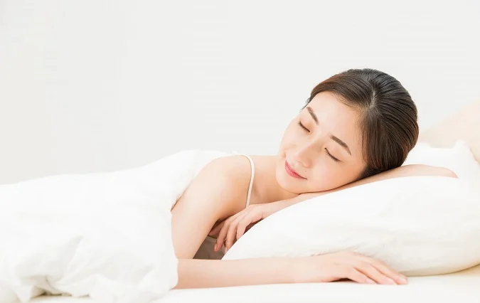 Ngủ thật đủ giấc là cách để trở nên xinh đẹp tự nhiên