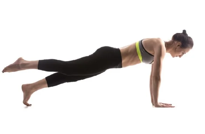 Plank kết hợp nâng chân