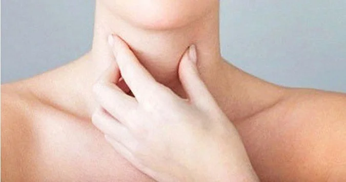 Sưng cổ có thể là dấu hiệu bệnh tuyến giáp