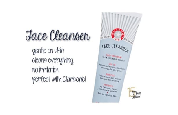Sữa rửa mặt cho da nhạy cảm First Aid Beauty Face Cleanser