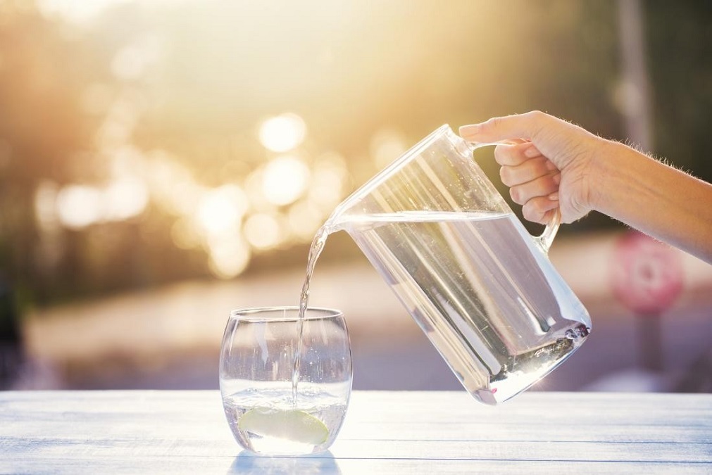 Tại sao uống nhiều nước lại giảm cân?