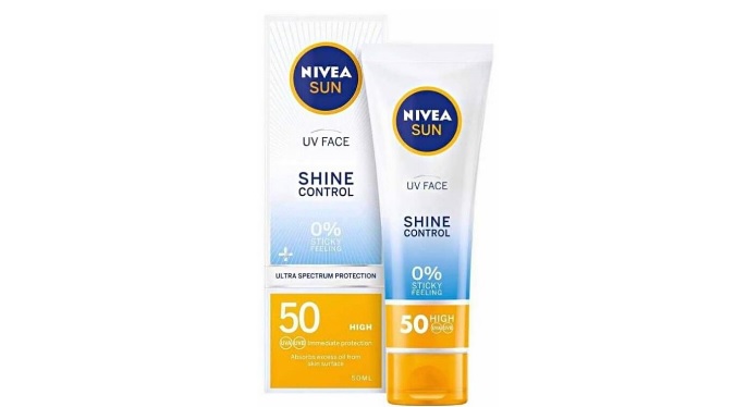 Kem chống nắng Nivea UV Face Shine Control SPF 50