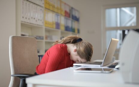 Khoa học chứng minh 6 hệ lụy sức khỏe khi bạn ngủ không đủ giấc