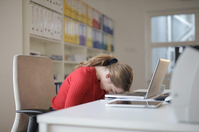 Khoa học chứng minh 6 hệ lụy sức khỏe khi bạn ngủ không đủ giấc